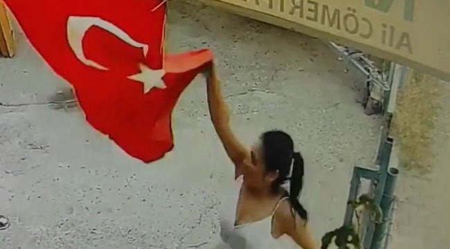 Adana'da Türk Bayrağı'na saldırı