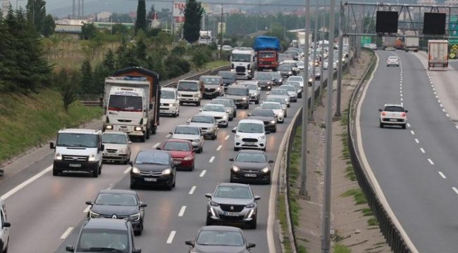 Bayram tatilinin ilk gününde TEM’de yoğunluk