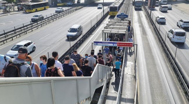 İstanbul'da kısıtlamalar sona erdi, hayat normale dönmeye başladı