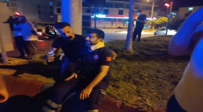 Ambulans ile otomobil çarpıştı