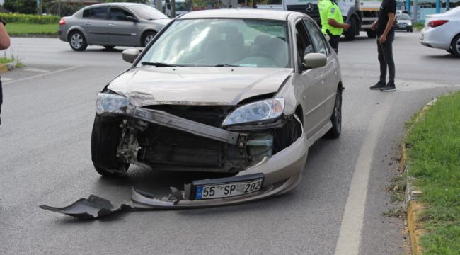 Baba oğul, otomobille takla attı