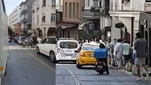 Beyoğlu'nda tekmeli ve yumruklu kavga