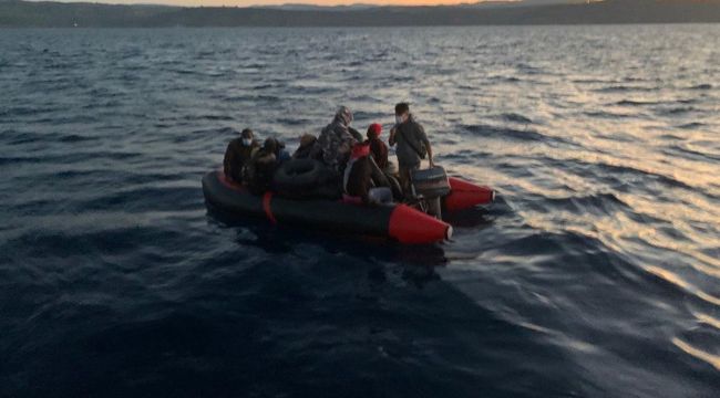 Düzensiz göçmenleri Türk askeri kurtardı