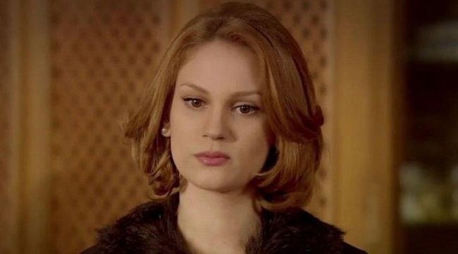 Farah Zeynep Abdullah, Veysel Eroğlu'nun 2016'daki paylaşımını alıntıladı "Utanıp, bari şu tweetleri silin"