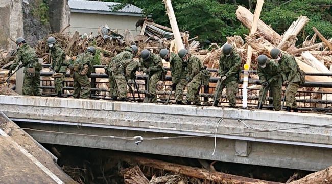 JAPONYA'DA SEL HEYELANA NEDEN OLDU