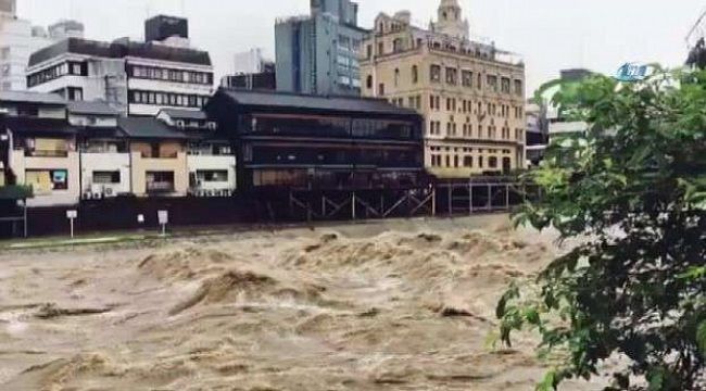 Japonya'da şiddetli yağış ölüme neden oldu