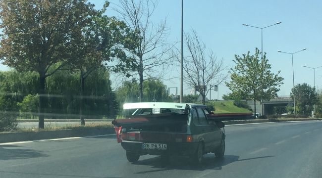 Sorumsuz sürücü trafiği tehlikeye soktu