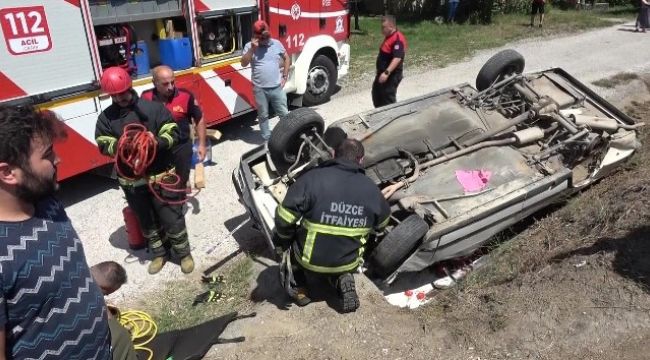 Yoldan çıkan otomobil ters döndü