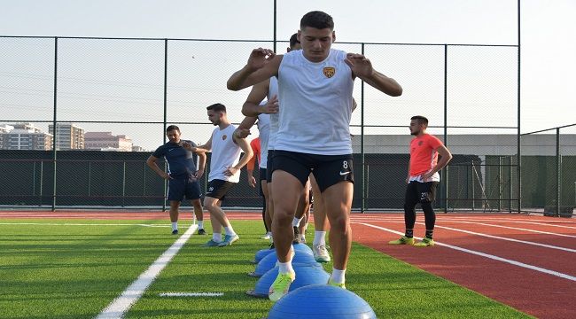 ALİAĞASPOR FK, ŞAMPİYONLIĞA HAZIRLANIYOR