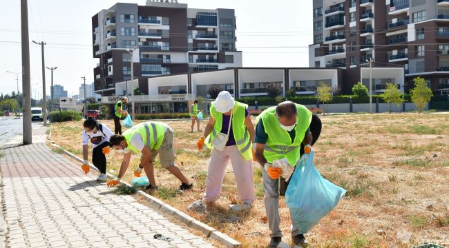 ÇİĞLİ BELEDİYESİ EKİPLERİ ÇEVREYİ TEMİZLEDİ