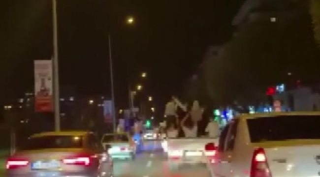 Düğün konvoyu ile trafiği tehlikeye düşürdüler