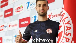 Genç kaleci Ataberk Dadakdeniz FTA Antalyaspor'da