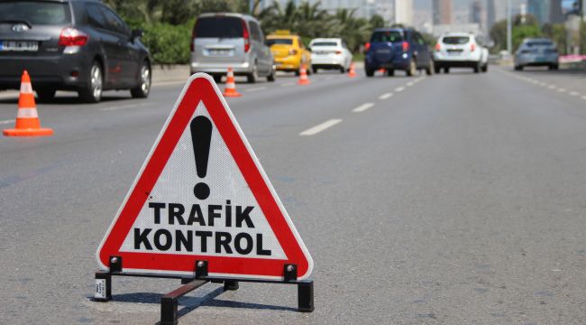 İZMİR'DE BİR HAFTADA KESİLEN TRAFİK CEZASI