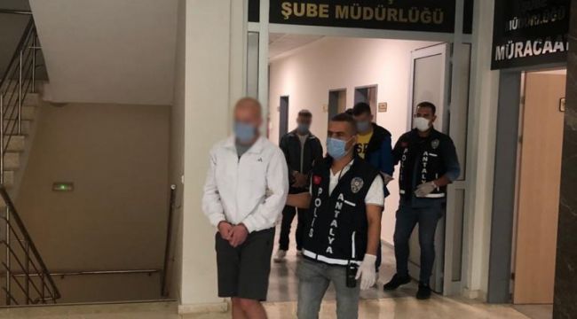 Kiraladıkları aracı sahte plaka ile satıp, sonra da çalan 3 şüpheli tutuklandı