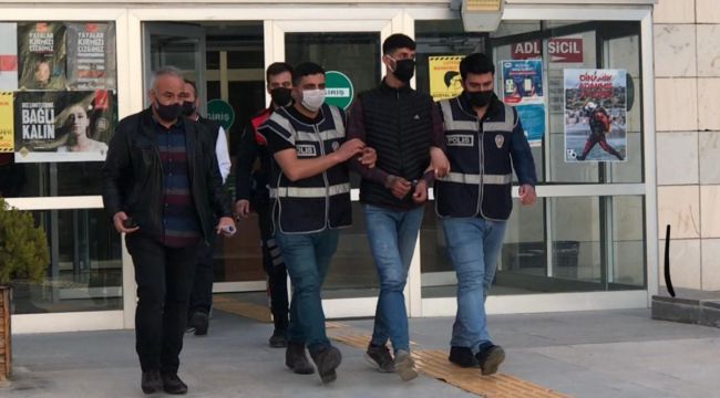 Kız arkadaşını 10 bıçak darbesiyle öldürmüştü, ilk sözleri ‘İstemeden yaptım' oldu