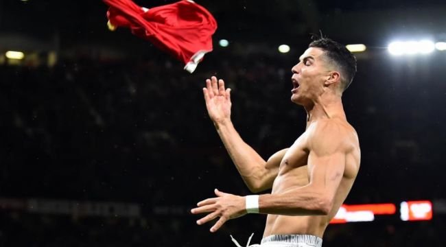 Manchester United, Ronaldo ile güldü