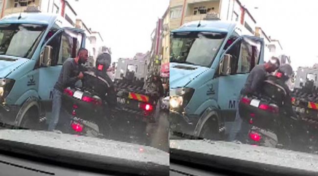 Minibüs şoförü ile motosikletli arasında kavga