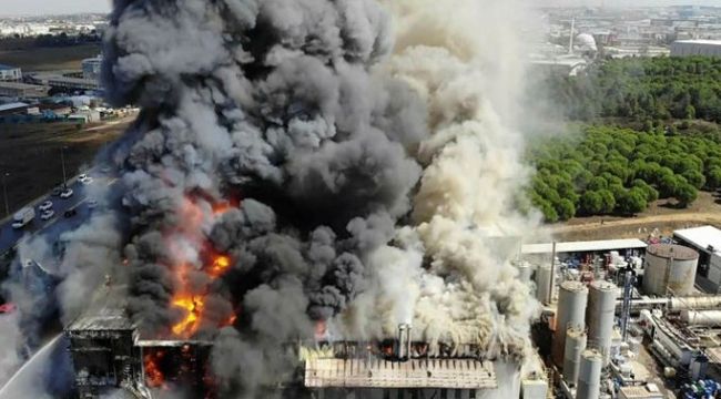 Tuzla'da fabrika yangını