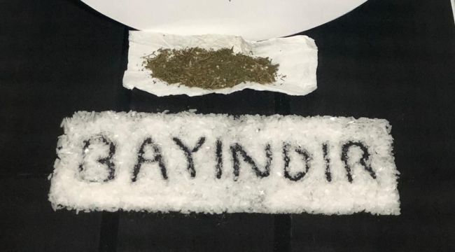 BAYINDIR'DA ŞÜPHELİ ARAÇTAN UYUŞTURUCU ÇIKTI