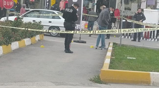 Cadde ortasında silahlı kavga