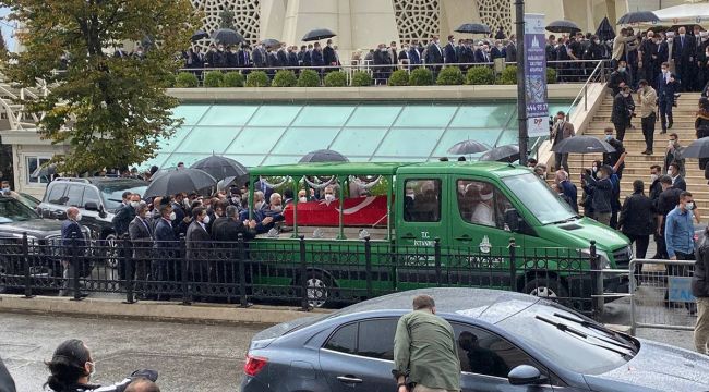 Cumhurbaşkanı Erdoğan, İsmet Uçma'nın cenazesine katıldı