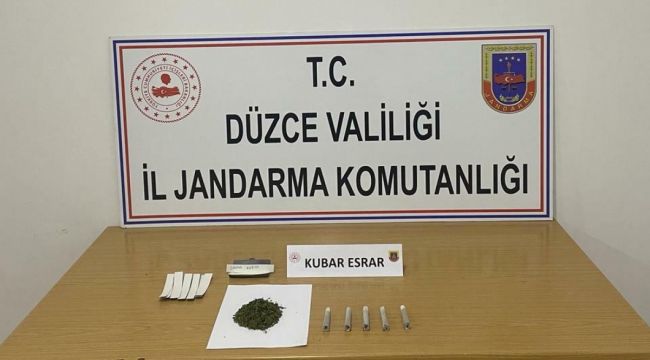 Düzce'de çikolata kutusuna saklanmış halde esrar maddesi bulundu