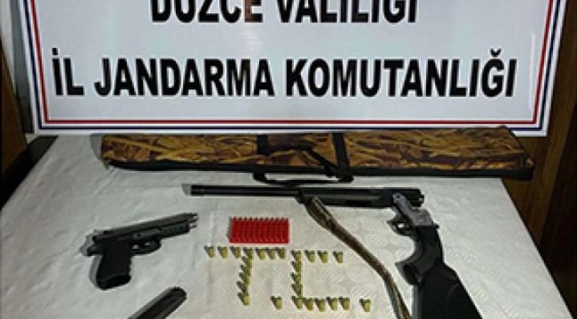 Düzce'de kuru sıkı ve av tüfeği ele geçirildi