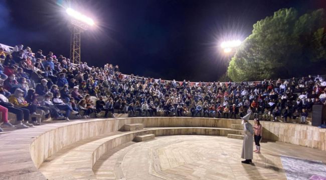 EFES SELÇUK'UN YETENEKLİ ÇOCUKLARI SAHNEDE