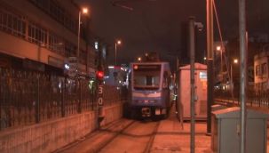 T4 tramvay hattında yaşanan arıza nedeniyle seferler durdu