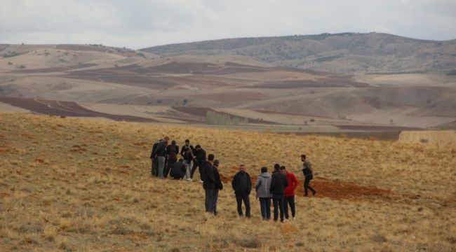 Vahşice öldürülerek toprağa gömülen cesedin kafatasını çoban gördü