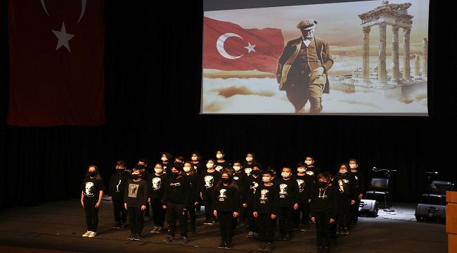 BERGAMA'DA ATATÜRK'Ü ANMA TÖRENİ