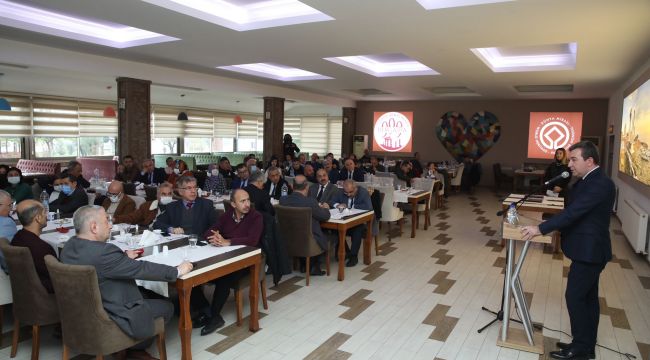 BERGAMA'DA ÖĞRETMENLER YEMEKTE BULUŞTU