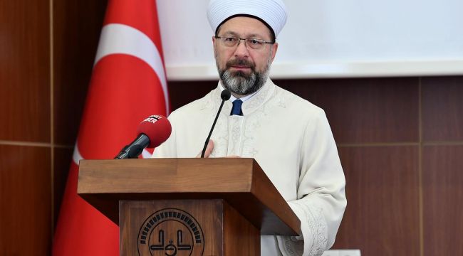 Diyanet İşleri Başkanı Prof. Dr. Ali Erbaş'dan cami ve mescitlerde saf düzeni talimatı