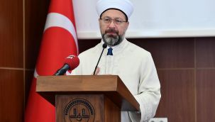 Diyanet İşleri Başkanı Prof. Dr. Ali Erbaş'dan cami ve mescitlerde saf düzeni talimatı