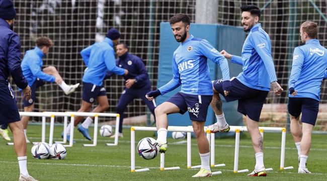 Fenerbahçe'de Altay ve Gustavo bireysel antrenmanlara başladı