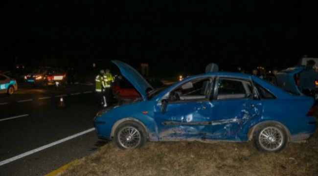 Kastamonu'da 2 otomobil çapıştı, 11 kişi yaralandı