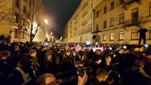 Ukrayna'da, Poroşenko destekçileri Başkanlık binasını basmaya çalıştı