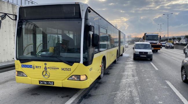 Bayrampaşa'da bir İETT otobüsü daha arıza yaptı