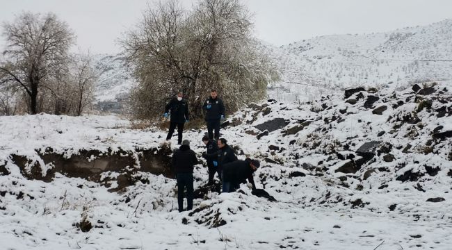 Boş arazide erkek cesedi bulundu