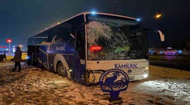 Denizli'de hatalı sollama kazaya sebep oldu