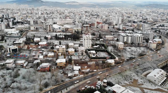 Kar yağışıyla beraber İstanbul'un Anadolu yakası beyaza büründü