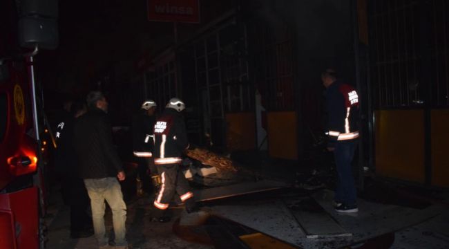 Malatya'da sanayi sitesinde korkutan yangın