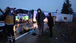 Yolcu otobüsünün devrildi, can pazarına döndü