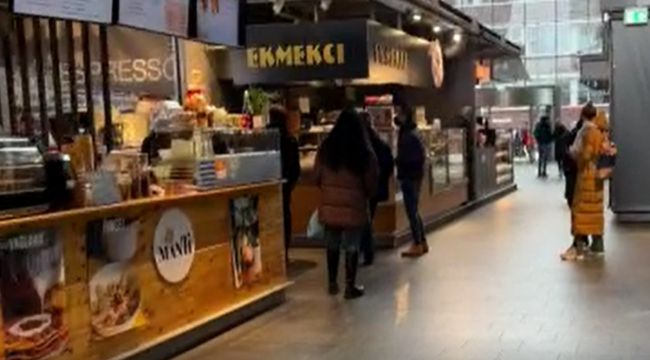 Hollanda halkı, yasakların ardından restoranlara koştu