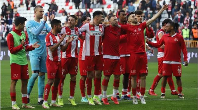 Antalyaspor, 8 hafta sonra 3 puan hasretine son verdi