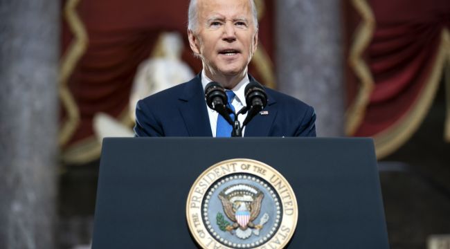 Biden ile Macron, Rusya-Ukrayna krizini görüştü