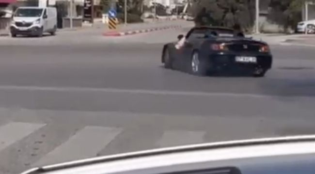 Düğün konvoyunda üstü açık spor arabası ile drifte 11 bin TL ceza