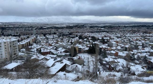 Kar Eskişehir'de sevinçle karşılandı