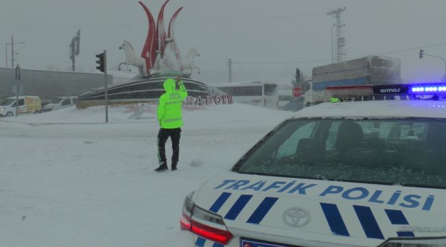 Nevşehir - Aksaray yolu trafiğe kapandı