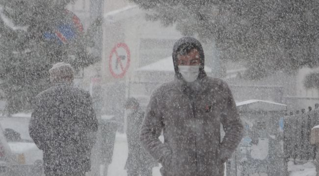 Ardahan güne karla uyandı